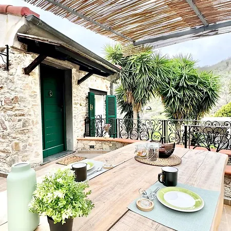 Hostdomus - Le Vigne Sul Mare Appartamento Pietra Ligure