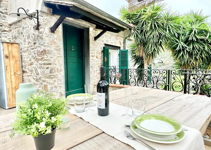 Hostdomus - Le Vigne Sul Mare * Pietra Ligure