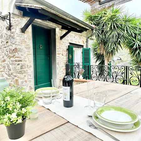 Hostdomus - Le Vigne Sul Mare * Pietra Ligure