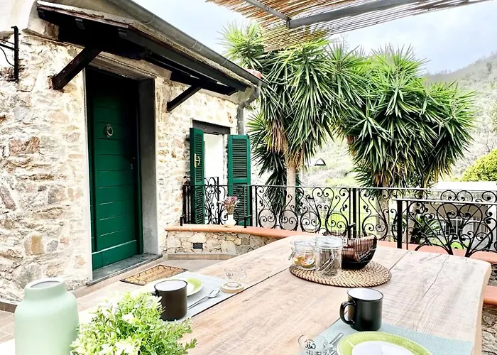 Hostdomus - Le Vigne Sul Mare Lejlighed Pietra Ligure